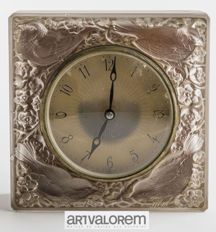 R. Lalique Quatre Moineaux du Japon Clock