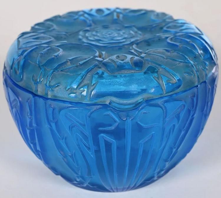 R. Lalique Quatre Scarabees Box