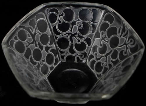 R. Lalique Raisins Six Pans Bowl
