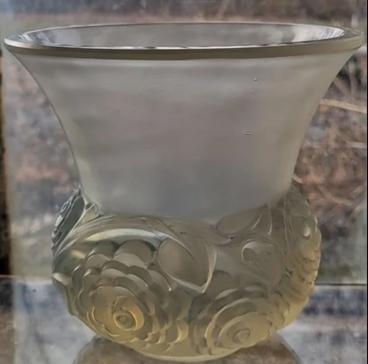R. Lalique Renoncules Vase