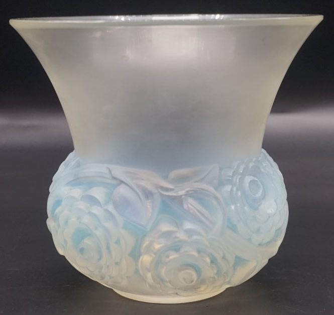 R. Lalique Renoncules Vase