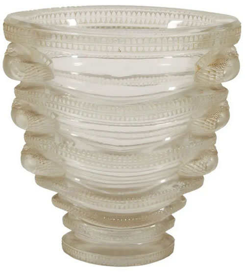 R. Lalique Saint-Marc Vase