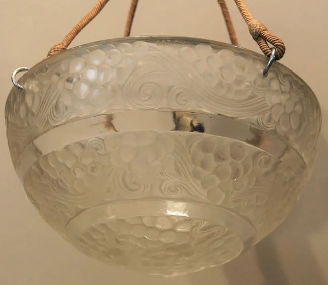 R. Lalique Saint-Vincent Light Shade