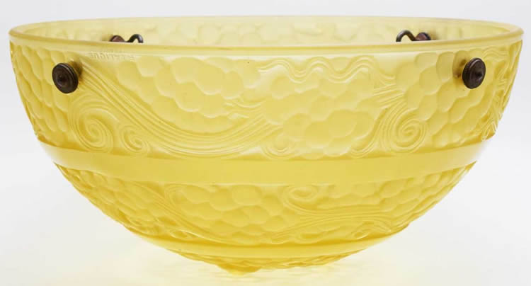 R. Lalique Saint-Vincent Light Shade