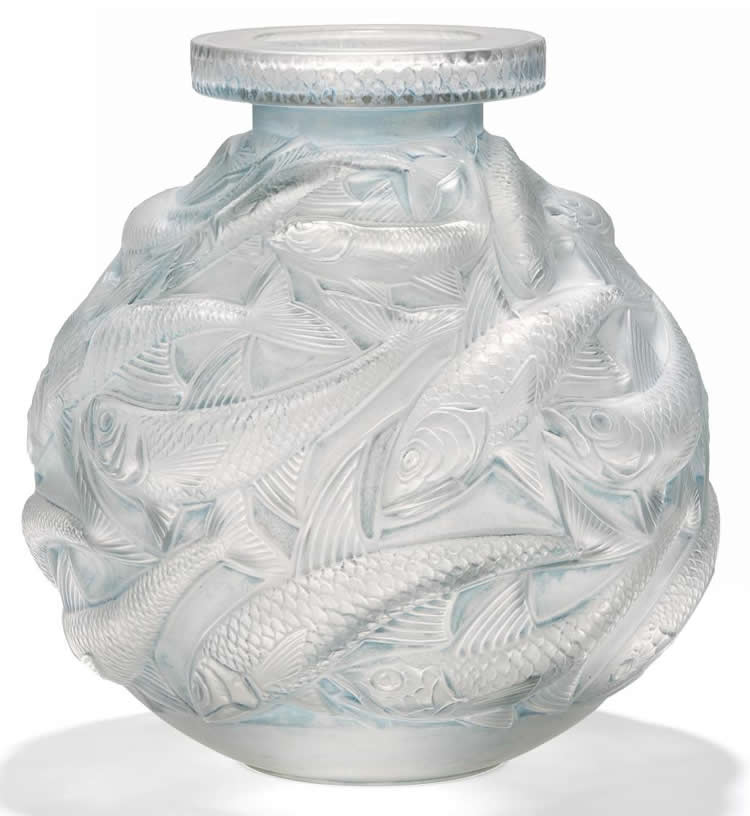 R. Lalique Salmonides Vase