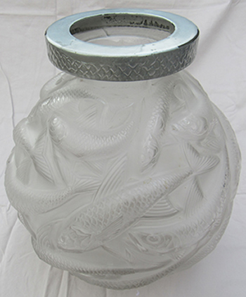 R. Lalique Salmonides Vase