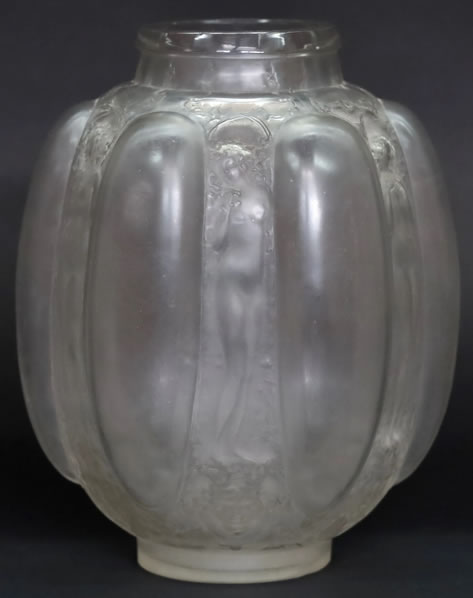 R. Lalique Six Figurines Et Masques Vase