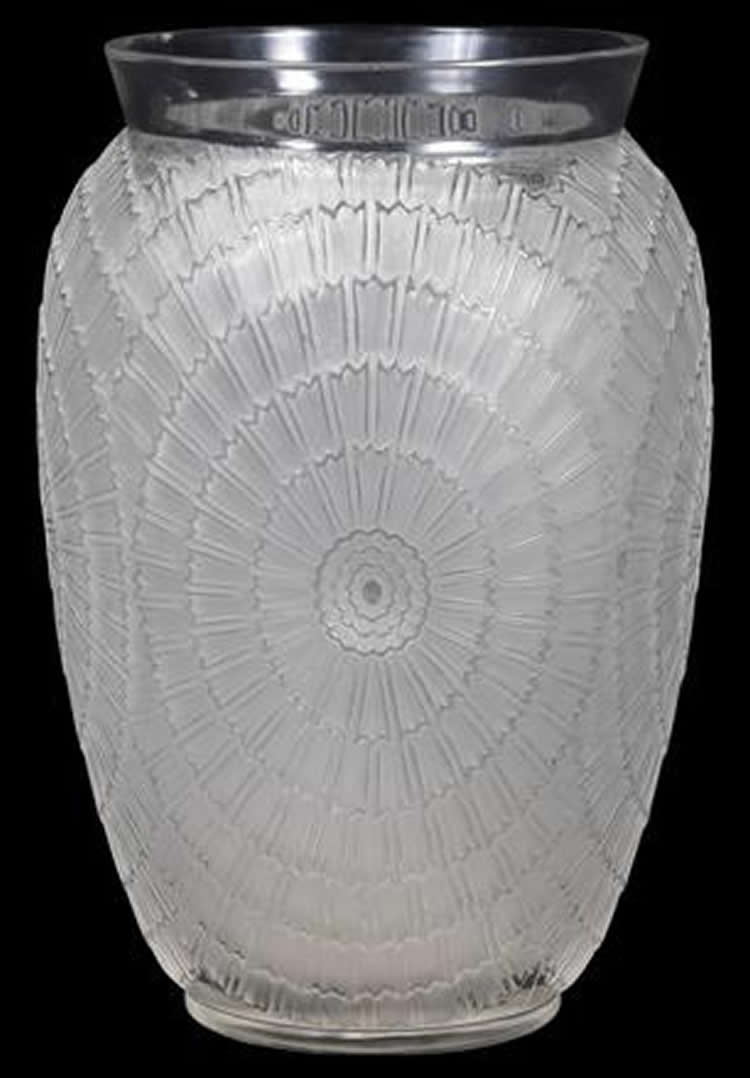 R. Lalique Soleils Vase