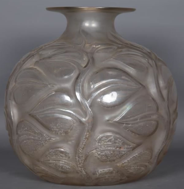 R. Lalique Sophora Vase