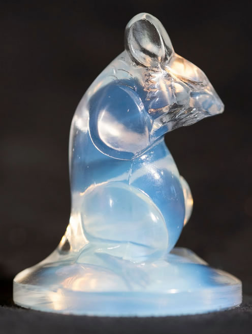 R. Lalique Souris Cachet