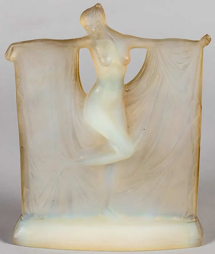 R. Lalique Suzanne Statue