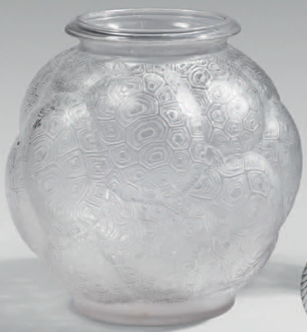 R. Lalique Tortues Vase