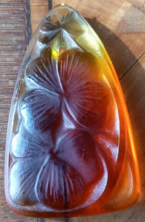 R. Lalique Trefles Pendant