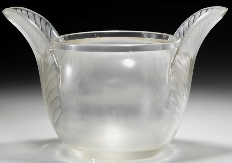 R. Lalique Tristan Vase