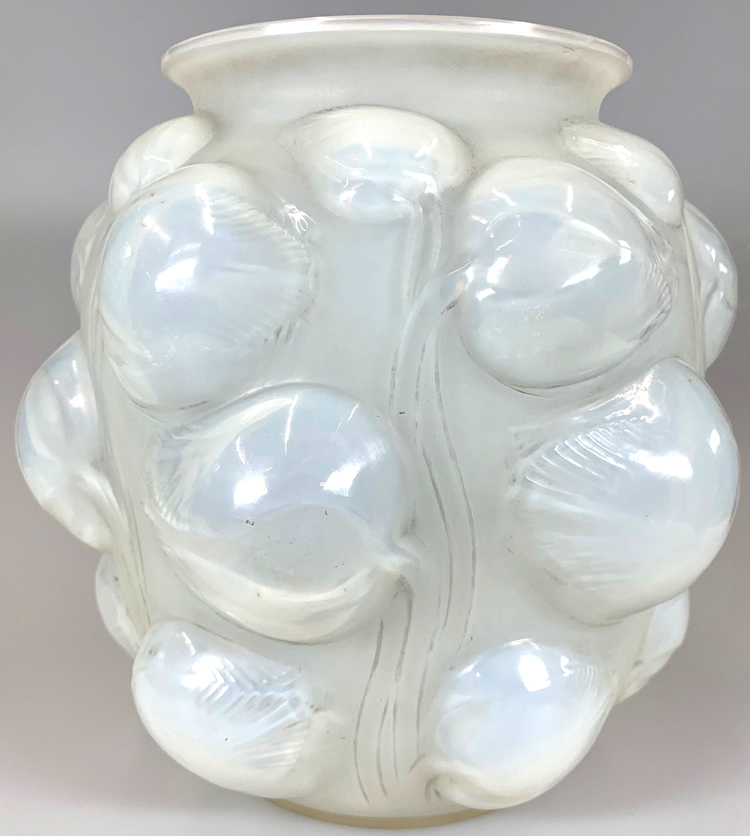 R. Lalique Tulipes Vase
