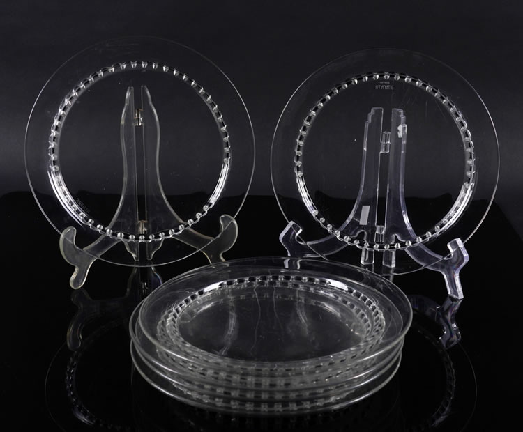 R. Lalique Unawihr Plate