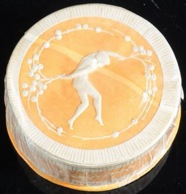 Rene Lalique Une Figurine Et Bouquet-2 Box