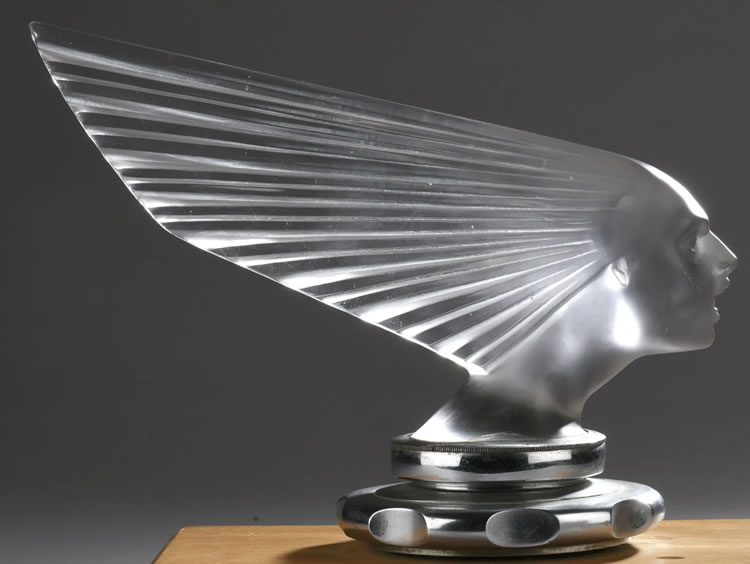 R. Lalique Victoire Mascotte