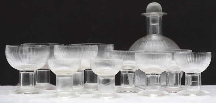 R. Lalique Wingen Tableware