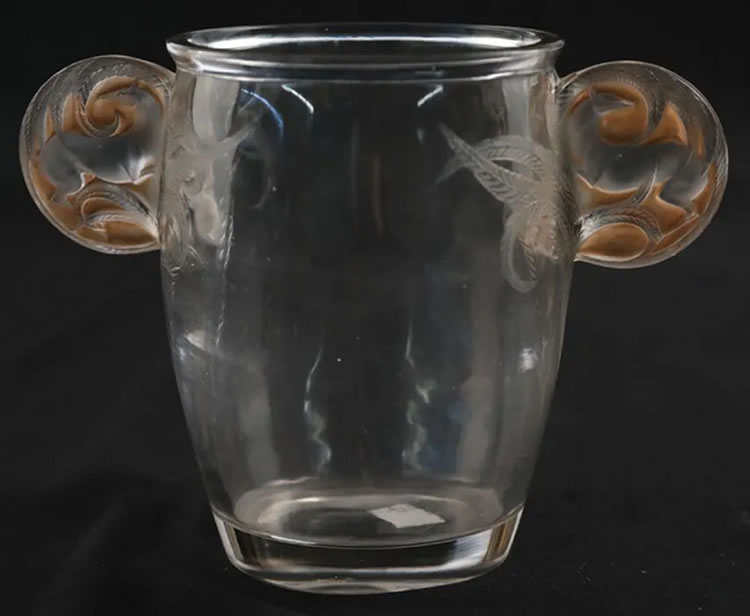 R. Lalique Yvelines Vase