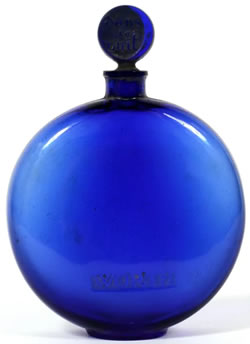 Dans La Nuit-4 Molded WORTH On Lower Front Side And Molded LALIQUE To Underside