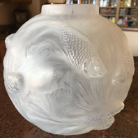 R Lalique Vase Formose